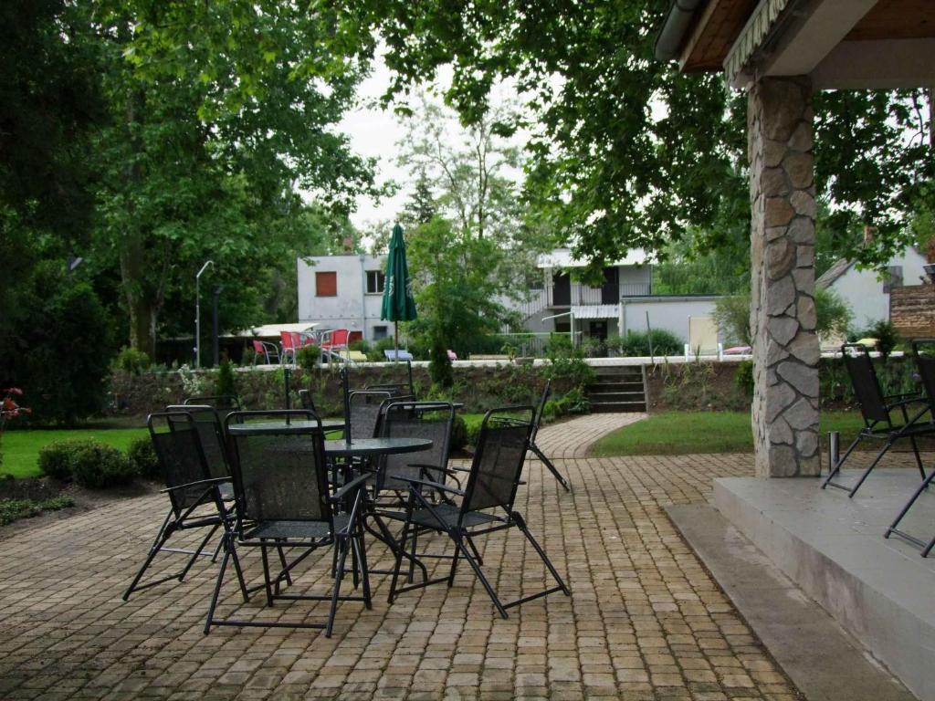 Hotel Platan Zamárdi Exterior foto