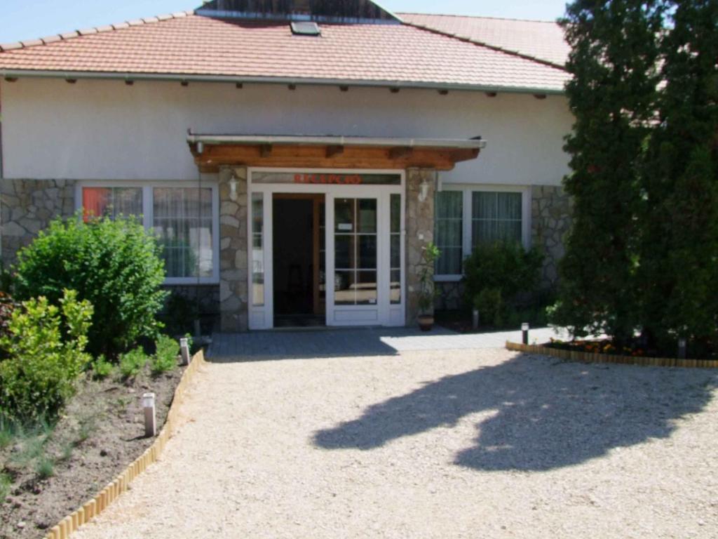 Hotel Platan Zamárdi Exterior foto