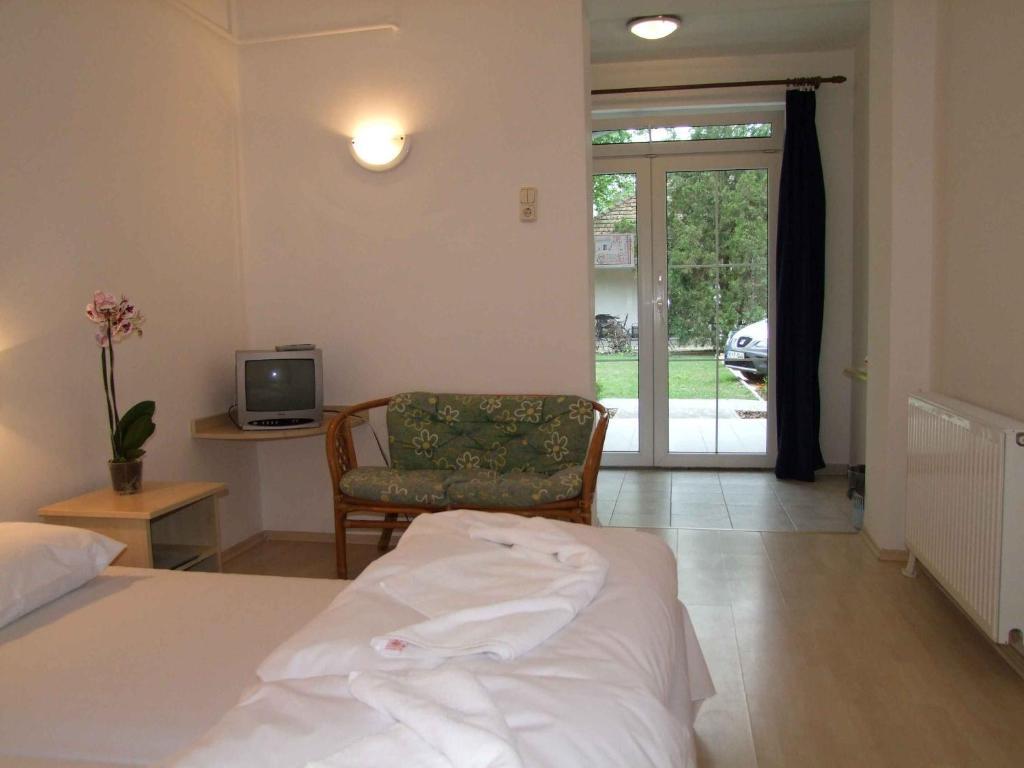 Hotel Platan Zamárdi Cameră foto